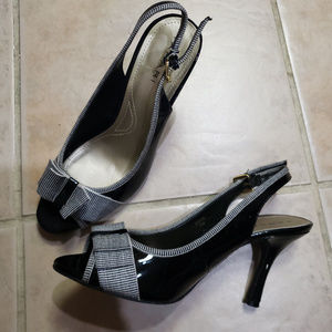 Tahari DIANE Black Slingback Heels, Sz 7